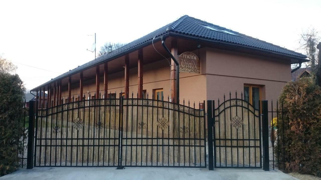 Penzion Vian Krasnohorska Dlha Luka Экстерьер фото
